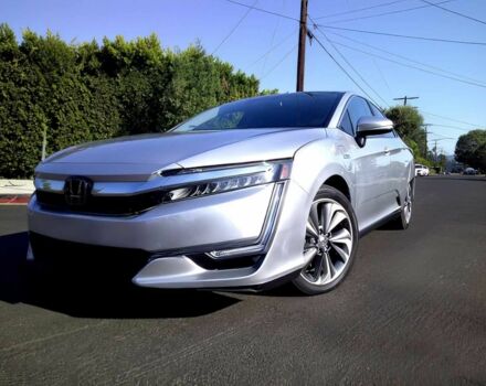 Сірий Хонда FCX Clarity, об'ємом двигуна 1.5 л та пробігом 32 тис. км за 17000 $, фото 2 на Automoto.ua