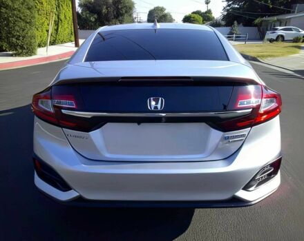 Сірий Хонда FCX Clarity, об'ємом двигуна 1.5 л та пробігом 32 тис. км за 17000 $, фото 5 на Automoto.ua