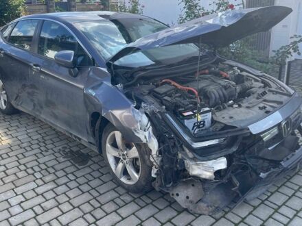 Серый Хонда FCX Clarity, объемом двигателя 1.5 л и пробегом 120 тыс. км за 9100 $, фото 1 на Automoto.ua