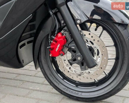 Черный Хонда Forza 250, объемом двигателя 0 л и пробегом 27 тыс. км за 2700 $, фото 6 на Automoto.ua