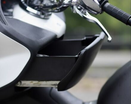 Хонда Forza 250, объемом двигателя 0.25 л и пробегом 0 тыс. км за 3200 $, фото 2 на Automoto.ua