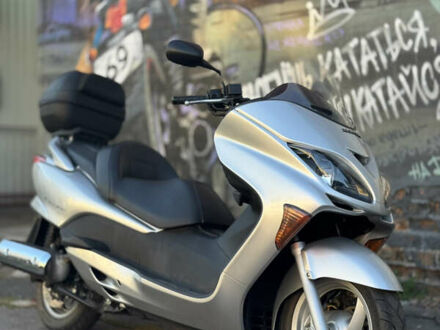 Хонда Forza 250, объемом двигателя 0.25 л и пробегом 10 тыс. км за 2800 $, фото 1 на Automoto.ua