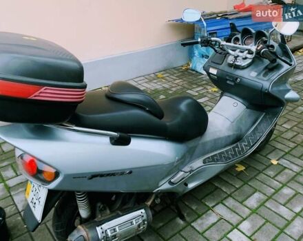 Серый Хонда Forza 250, объемом двигателя 0.25 л и пробегом 52 тыс. км за 1600 $, фото 1 на Automoto.ua