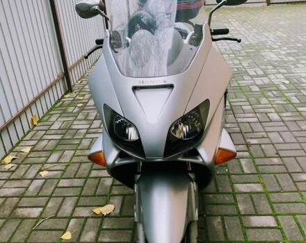 Серый Хонда Forza 250, объемом двигателя 0.25 л и пробегом 52 тыс. км за 1600 $, фото 3 на Automoto.ua