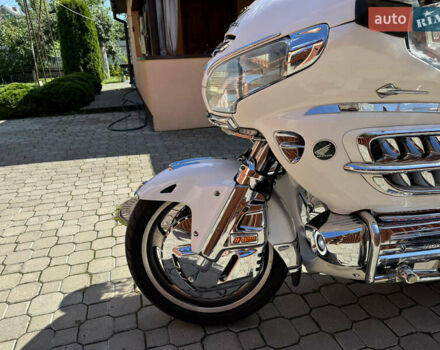 Білий Хонда GL 1800 Gold Wing Tour, об'ємом двигуна 1.6 л та пробігом 57 тис. км за 14300 $, фото 8 на Automoto.ua