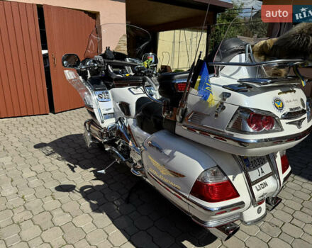 Білий Хонда GL 1800 Gold Wing Tour, об'ємом двигуна 1.6 л та пробігом 57 тис. км за 14300 $, фото 11 на Automoto.ua