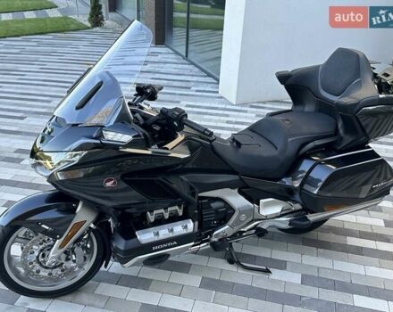 Чорний Хонда GL 1800 Gold Wing Tour, об'ємом двигуна 1.83 л та пробігом 13 тис. км за 32500 $, фото 5 на Automoto.ua