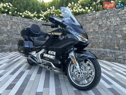 Хонда GL 1800 Gold Wing Tour 2021 у Ужгороді на Automoto.ua Чорний Хонда GL 1800 Gold Wing Tour, об'ємом двигуна 1.83 л та пробігом 13 тис. км за 32500 $, фото 1 на Automoto.ua