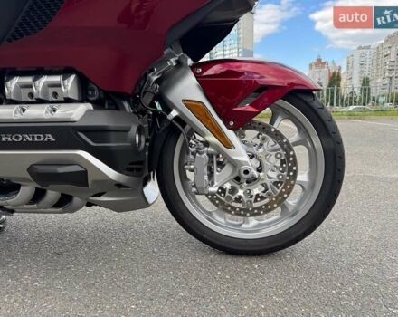 Красный Хонда GL 1800 Gold Wing Tour, объемом двигателя 1.83 л и пробегом 5 тыс. км за 34500 $, фото 7 на Automoto.ua