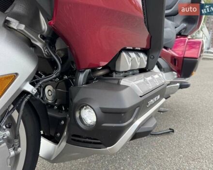 Красный Хонда GL 1800 Gold Wing Tour, объемом двигателя 1.83 л и пробегом 5 тыс. км за 34900 $, фото 2 на Automoto.ua
