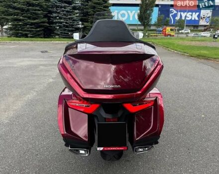 Красный Хонда GL 1800 Gold Wing Tour, объемом двигателя 1.83 л и пробегом 5 тыс. км за 34900 $, фото 13 на Automoto.ua