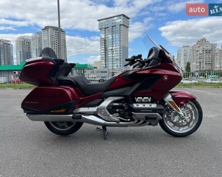 Красный Хонда GL 1800 Gold Wing Tour, объемом двигателя 1.83 л и пробегом 5 тыс. км за 34900 $, фото 10 на Automoto.ua