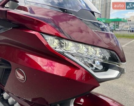 Красный Хонда GL 1800 Gold Wing Tour, объемом двигателя 1.83 л и пробегом 5 тыс. км за 34900 $, фото 4 на Automoto.ua