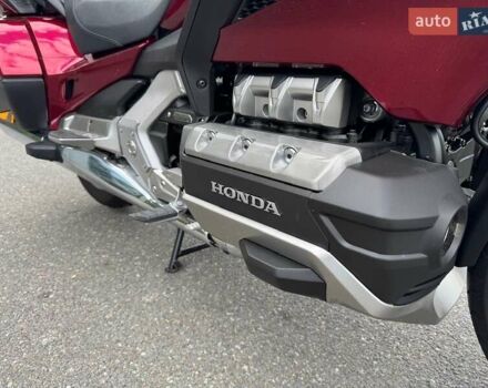 Красный Хонда GL 1800 Gold Wing Tour, объемом двигателя 1.83 л и пробегом 5 тыс. км за 34500 $, фото 8 на Automoto.ua