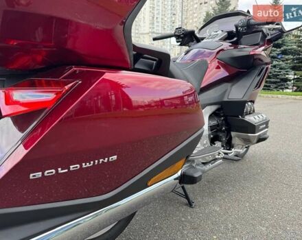 Красный Хонда GL 1800 Gold Wing Tour, объемом двигателя 1.83 л и пробегом 5 тыс. км за 34500 $, фото 12 на Automoto.ua