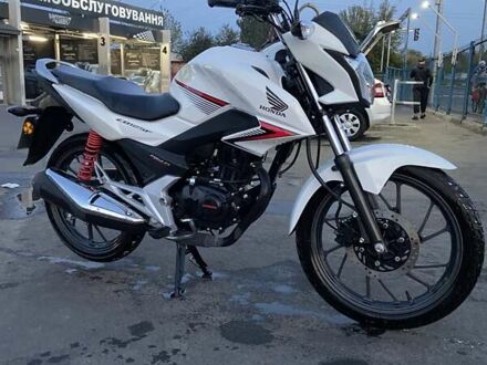 Хонда GLR 125 2015 в Виннице на Automoto.ua Белый Хонда GLR 125, объемом двигателя 0.12 л и пробегом 2 тыс. км за 3002 $, фото 1 на Automoto.ua