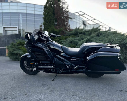 Черный Хонда Gold Wing F6B, объемом двигателя 1.8 л и пробегом 36 тыс. км за 14000 $, фото 1 на Automoto.ua