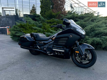 Хонда Gold Wing F6B 2013 в Днепре (Днепропетровске) на Automoto.ua Черный Хонда Gold Wing F6B, объемом двигателя 1.8 л и пробегом 36 тыс. км за 14000 $, фото 1 на Automoto.ua