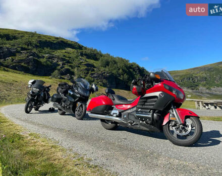 Красный Хонда Gold Wing F6B, объемом двигателя 1.8 л и пробегом 40 тыс. км за 11000 $, фото 1 на Automoto.ua