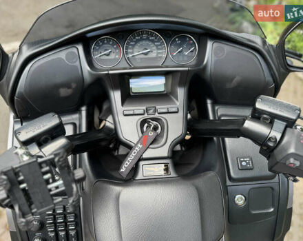Хонда Gold Wing F6B, объемом двигателя 0 л и пробегом 42 тыс. км за 14000 $, фото 4 на Automoto.ua