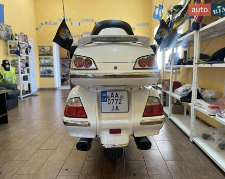Білий Хонда Gold Wing GL 1800, об'ємом двигуна 0 л та пробігом 1 тис. км за 12500 $, фото 4 на Automoto.ua