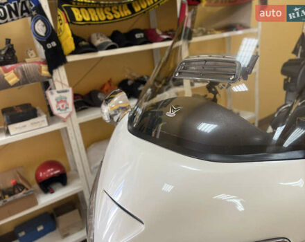Білий Хонда Gold Wing GL 1800, об'ємом двигуна 0 л та пробігом 1 тис. км за 12500 $, фото 10 на Automoto.ua