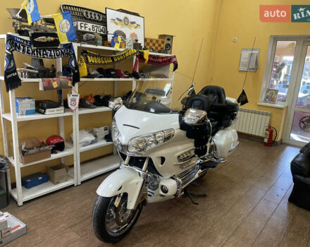 Білий Хонда Gold Wing GL 1800, об'ємом двигуна 0 л та пробігом 1 тис. км за 12500 $, фото 2 на Automoto.ua
