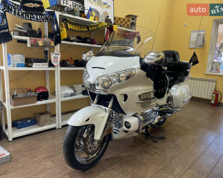 Білий Хонда Gold Wing GL 1800, об'ємом двигуна 0 л та пробігом 1 тис. км за 12500 $, фото 1 на Automoto.ua