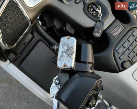Серый Хонда Gold Wing GL 1800, объемом двигателя 1.8 л и пробегом 37 тыс. км за 11200 $, фото 6 на Automoto.ua