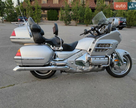 Серый Хонда Gold Wing GL 1800, объемом двигателя 1.8 л и пробегом 37 тыс. км за 11200 $, фото 3 на Automoto.ua