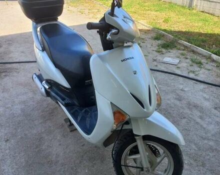 Белый Хонда Lead 110 JF-19, объемом двигателя 0.11 л и пробегом 40 тыс. км за 1800 $, фото 1 на Automoto.ua