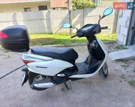 Белый Хонда Lead 110 JF-19, объемом двигателя 0.11 л и пробегом 40 тыс. км за 1800 $, фото 3 на Automoto.ua