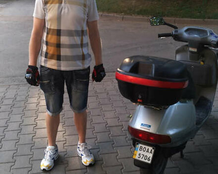 Серый Хонда Lead 50 AF-20, объемом двигателя 0.05 л и пробегом 33 тыс. км за 500 $, фото 6 на Automoto.ua