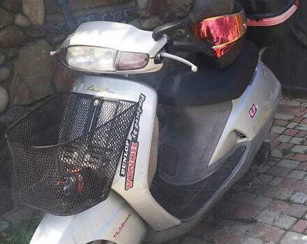 Серый Хонда Lead 50 AF-20, объемом двигателя 0.05 л и пробегом 33 тыс. км за 500 $, фото 2 на Automoto.ua