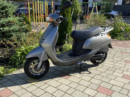 Хонда Lead 50 AF 48 2002 у Львові на Automoto.ua Сірий Хонда Lead 50 AF 48, об'ємом двигуна 0.05 л та пробігом 45 тис. км за 500 $, фото 1 на Automoto.ua