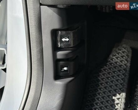 Белый Хонда M-NV, объемом двигателя 0 л и пробегом 28 тыс. км за 18350 $, фото 19 на Automoto.ua