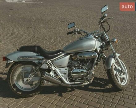 Серый Хонда Magna 250, объемом двигателя 0.25 л и пробегом 39 тыс. км за 2200 $, фото 4 на Automoto.ua