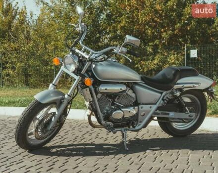 Серый Хонда Magna 250, объемом двигателя 0.25 л и пробегом 39 тыс. км за 2200 $, фото 1 на Automoto.ua