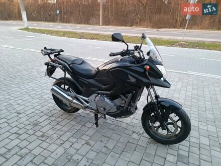 Хонда NC 700 2012 у Львові на Automoto.ua Чорний Хонда NC 700, об'ємом двигуна 0 л та пробігом 34 тис. км за 6000 $, фото 1 на Automoto.ua