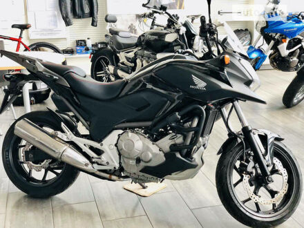 Хонда NC 700 2012 в Ровно на Automoto.ua Черный Хонда NC 700, объемом двигателя 0.7 л и пробегом 32 тыс. км за 5199 $, фото 1 на Automoto.ua
