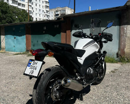 Белый Хонда NC 750S, объемом двигателя 0.75 л и пробегом 16 тыс. км за 7000 $, фото 9 на Automoto.ua