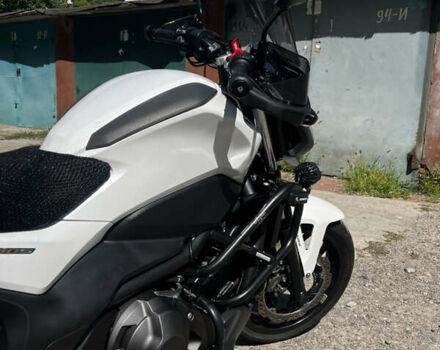 Белый Хонда NC 750S, объемом двигателя 0.75 л и пробегом 16 тыс. км за 7000 $, фото 2 на Automoto.ua