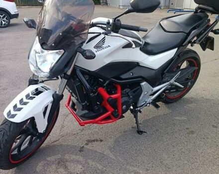 Белый Хонда NC 750S, объемом двигателя 0.74 л и пробегом 21 тыс. км за 5800 $, фото 4 на Automoto.ua