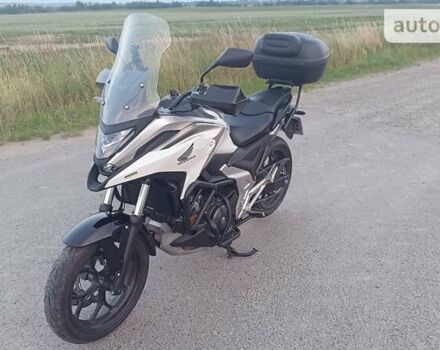 Білий Хонда NC 750X, об'ємом двигуна 0.75 л та пробігом 9 тис. км за 11395 $, фото 27 на Automoto.ua