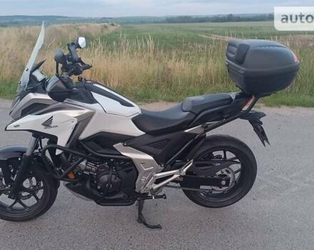 Білий Хонда NC 750X, об'ємом двигуна 0.75 л та пробігом 9 тис. км за 11395 $, фото 28 на Automoto.ua