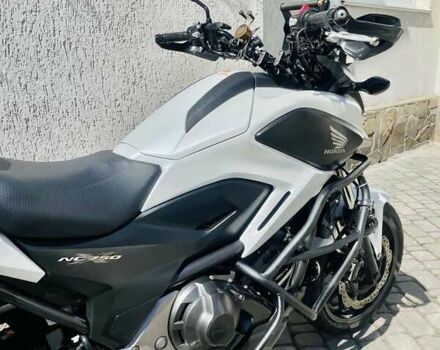 Белый Хонда NC 750X, объемом двигателя 0.75 л и пробегом 29 тыс. км за 7000 $, фото 27 на Automoto.ua
