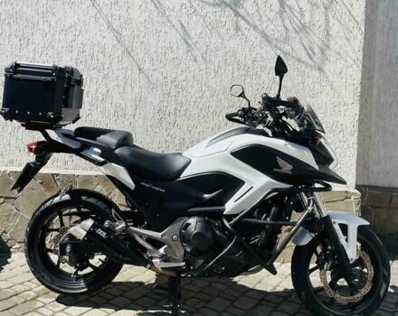 Белый Хонда NC 750X, объемом двигателя 0.75 л и пробегом 29 тыс. км за 7000 $, фото 30 на Automoto.ua