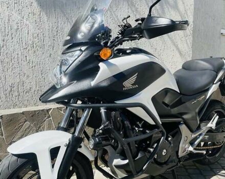 Белый Хонда NC 750X, объемом двигателя 0.75 л и пробегом 29 тыс. км за 7000 $, фото 17 на Automoto.ua