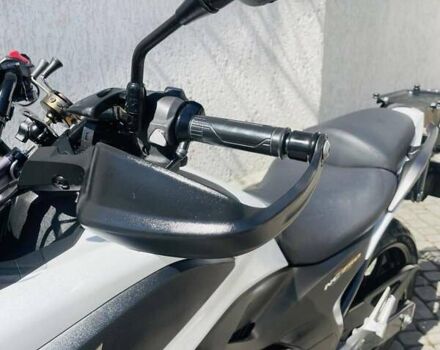 Белый Хонда NC 750X, объемом двигателя 0.75 л и пробегом 29 тыс. км за 7000 $, фото 8 на Automoto.ua