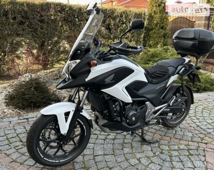 Белый Хонда NC 750X, объемом двигателя 0.7 л и пробегом 12 тыс. км за 9000 $, фото 2 на Automoto.ua